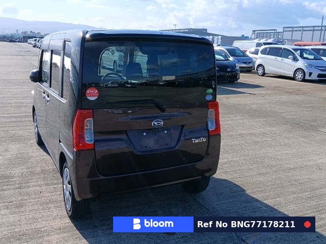 2017 Daihatsu Tanto