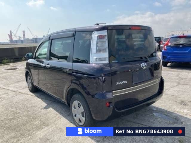 2011 Toyota Sienta