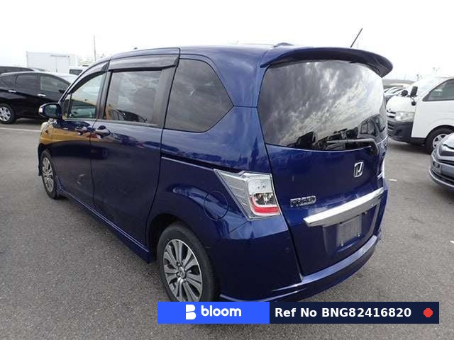 2011 Honda Freed Hybrid