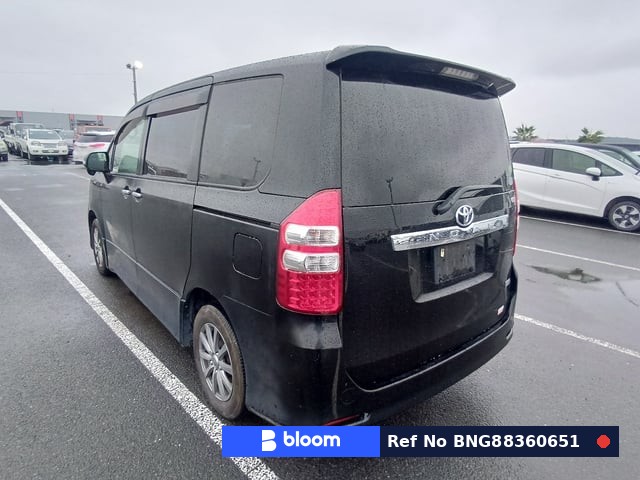 2012 Toyota Noah