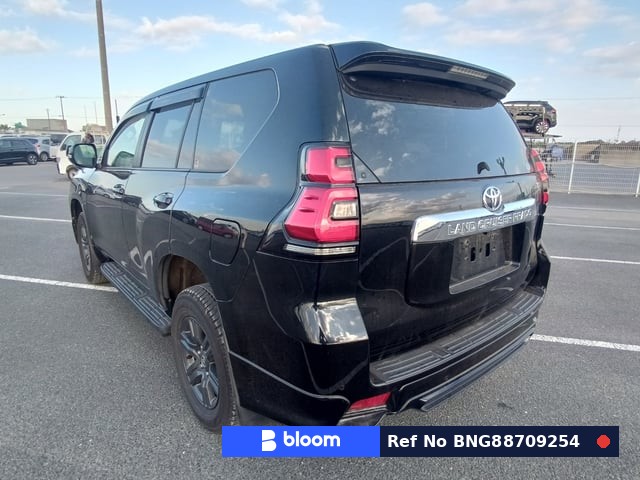 2018 Toyota Land Cruiser Prado