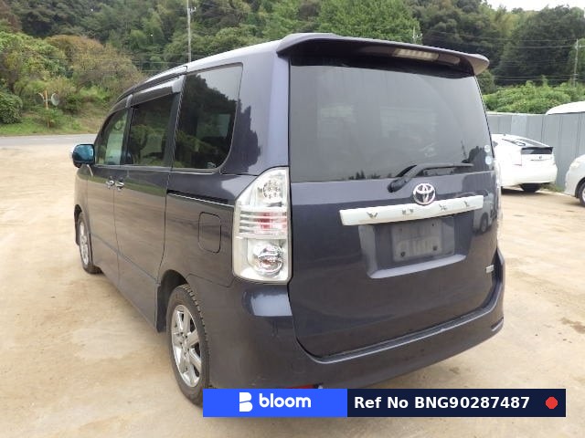 2010 Toyota Voxy