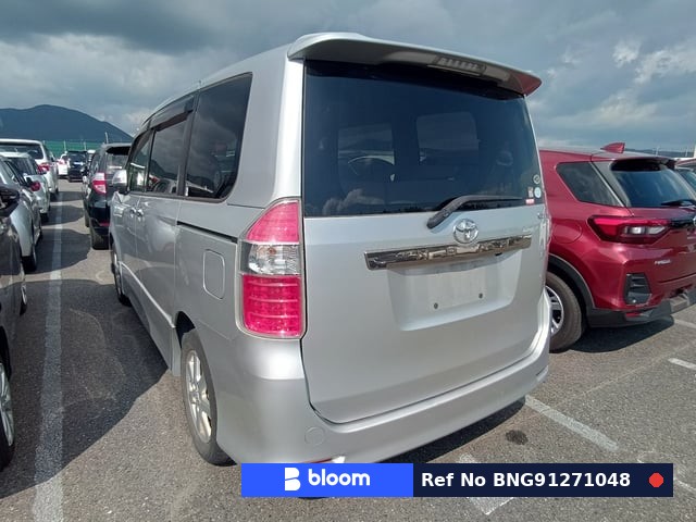 2009 Toyota Noah