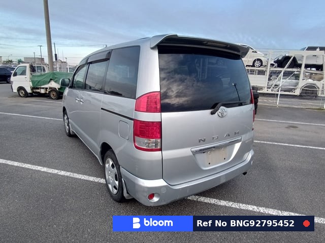 2007 Toyota Noah