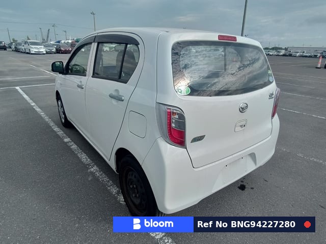2013 Daihatsu Mira ES