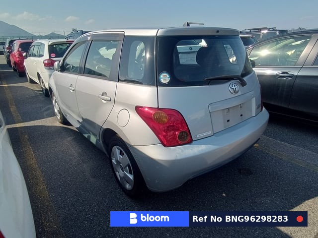 2003 Toyota IST