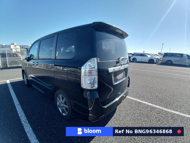2009 Toyota Voxy