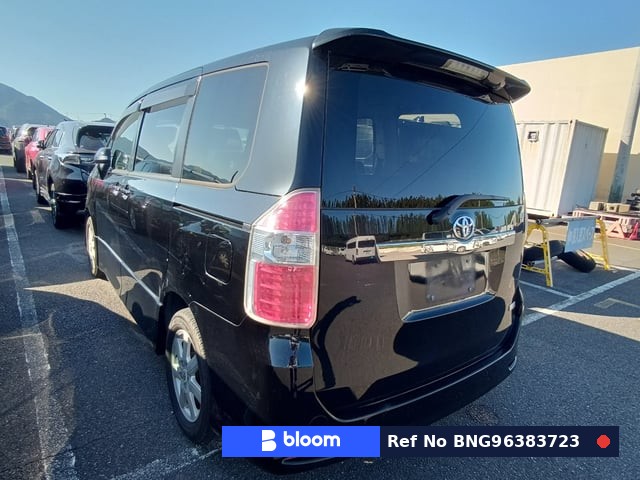 2007 Toyota Noah