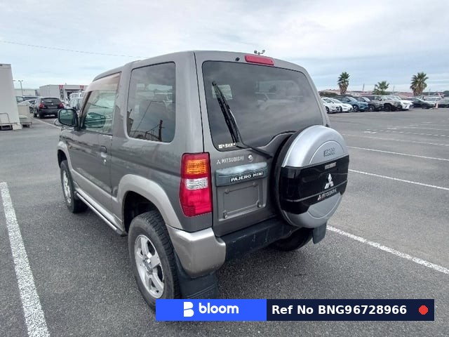 2001 Mitsubishi Pajero Mini