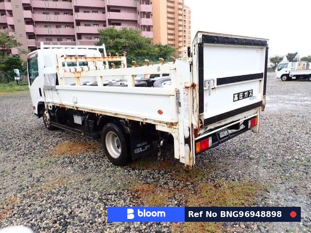 2017 Isuzu ELF Truck