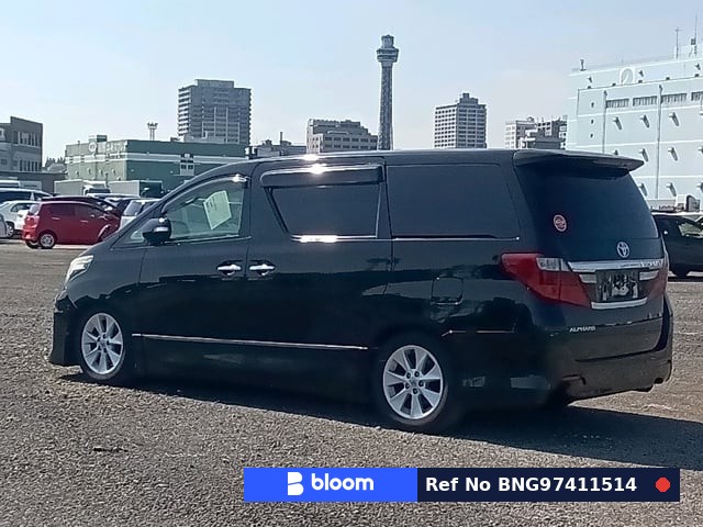 2013 Toyota Alphard