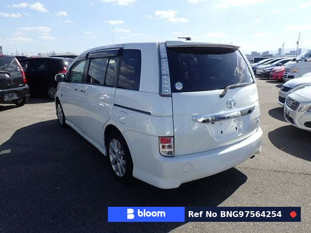 2011 Toyota Isis