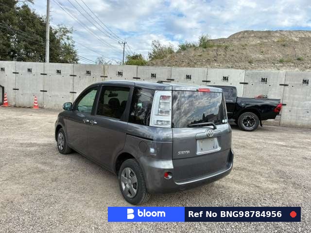 2011 Toyota Sienta