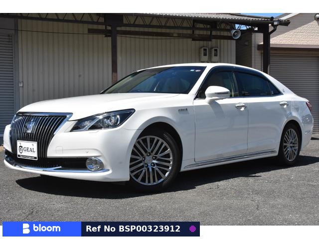 2014 Toyota Crown Majesta