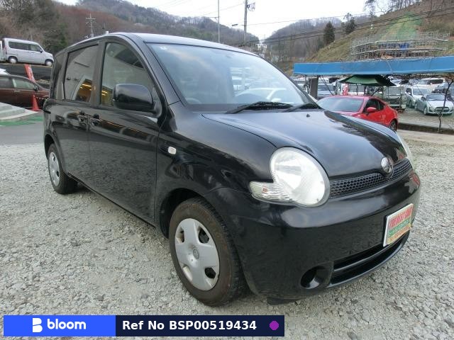 2004 Toyota Sienta