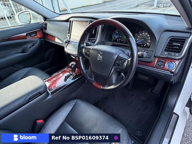 2015 Toyota Crown Majesta