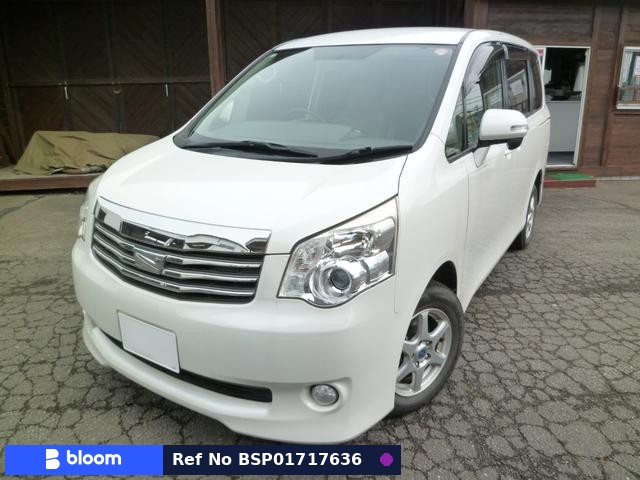 2010 Toyota Noah