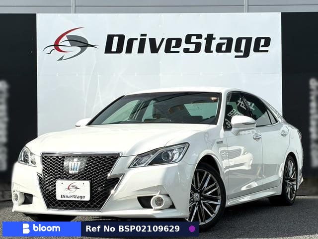 2013 Toyota Crown Hybrid
