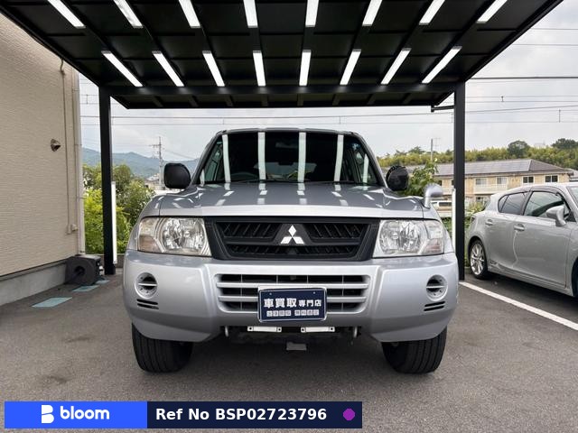 2004 Mitsubishi Pajero