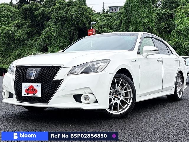 2015 Toyota Crown Hybrid