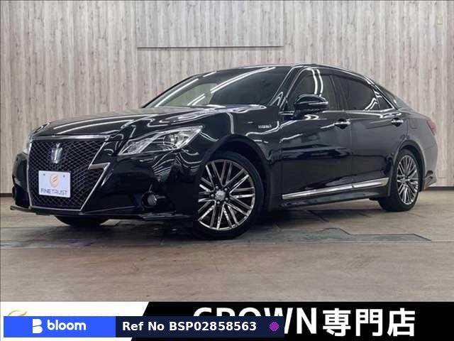 2013 Toyota Crown Hybrid