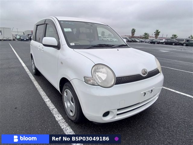 2003 Toyota Sienta