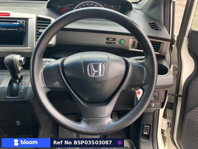 2012 Honda Freed Spike
