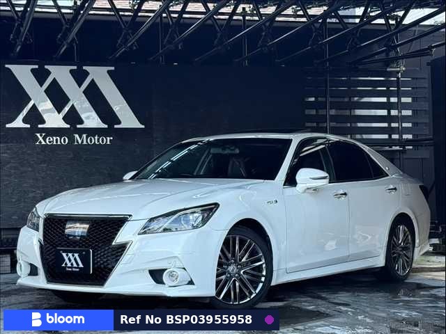 2014 Toyota Crown Hybrid