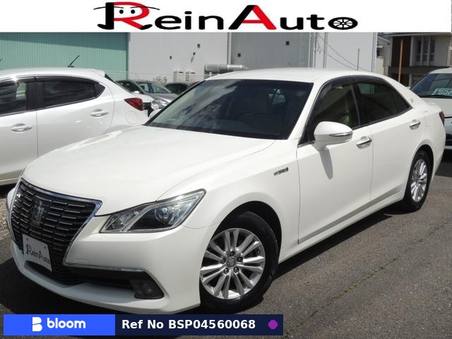 2014 Toyota Crown Hybrid