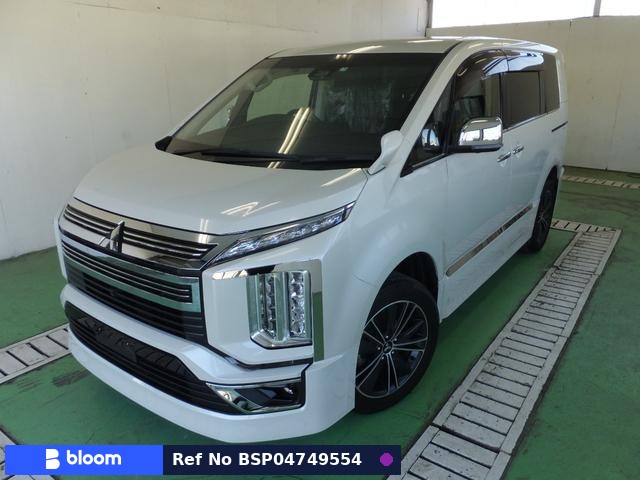 2019 Mitsubishi Delica D5
