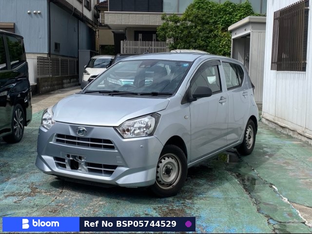 2018 Daihatsu Mira ES