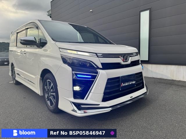 2017 Toyota Voxy