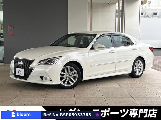 2013 Toyota Crown Hybrid