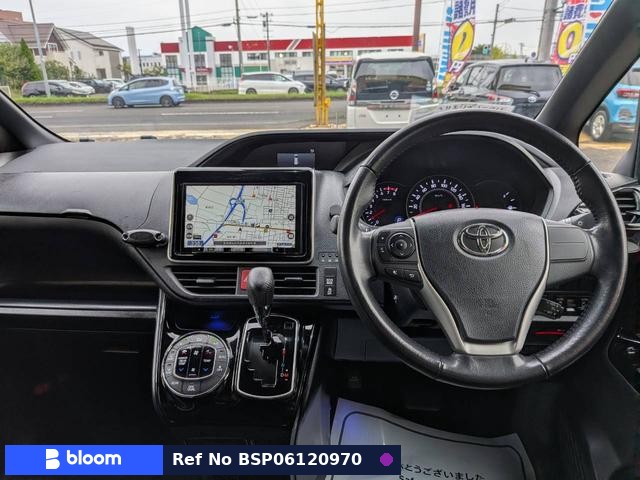 2017 Toyota Voxy