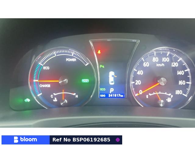 2013 Toyota Crown Hybrid