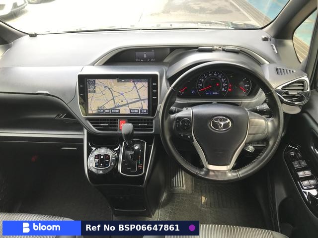 2018 Toyota Voxy