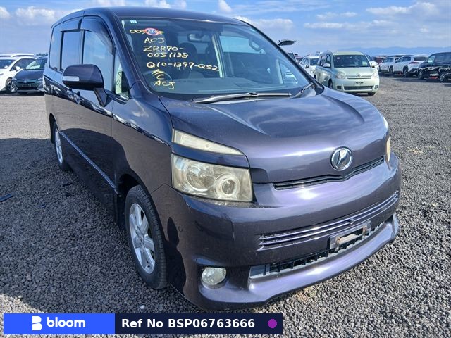 2007 Toyota Voxy
