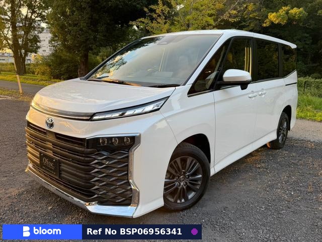2025 Toyota Voxy