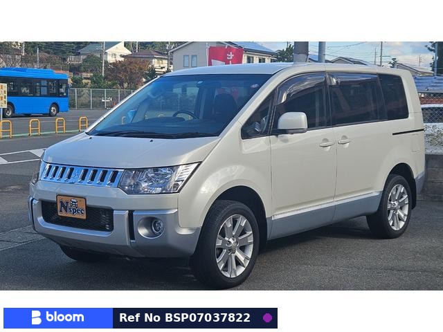 2016 Mitsubishi Delica D5