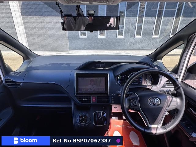 2014 Toyota Voxy