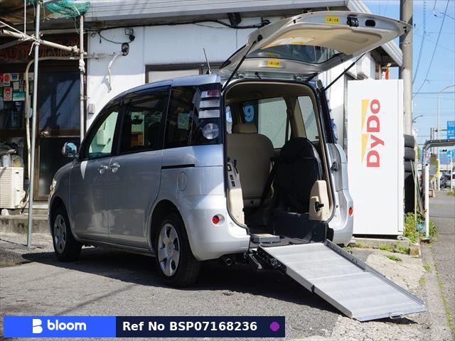 2010 Toyota Sienta