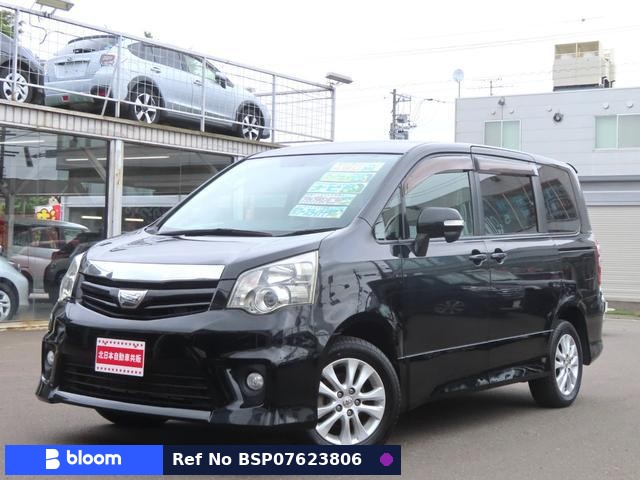 2010 Toyota Noah