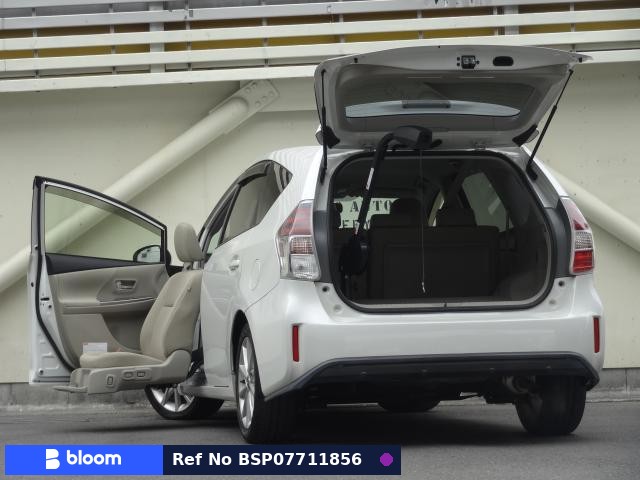 2015 Toyota Prius Alpha