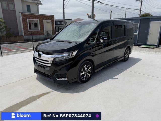 2017 Honda Stepwagon Spada