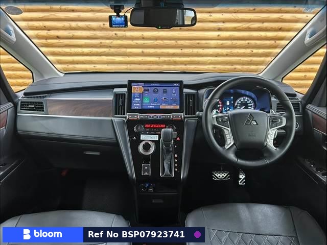 2024 Mitsubishi Delica D5