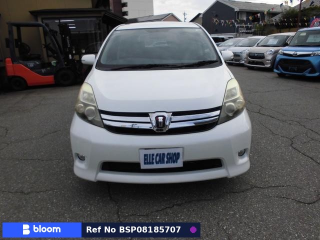 2011 Toyota Isis