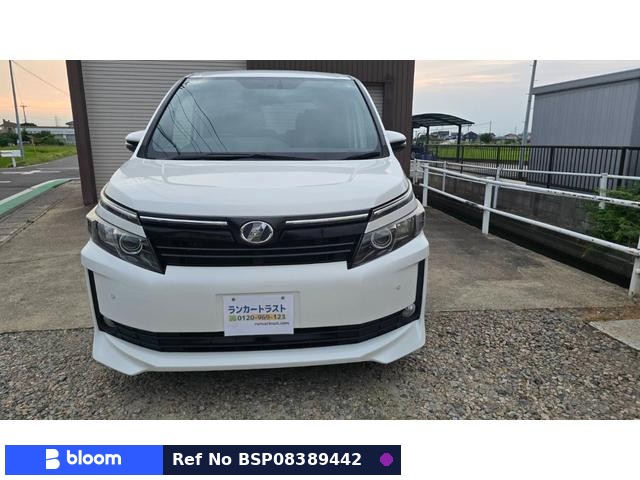 2014 Toyota Voxy