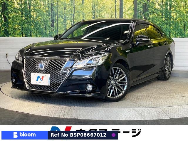 2013 Toyota Crown Hybrid