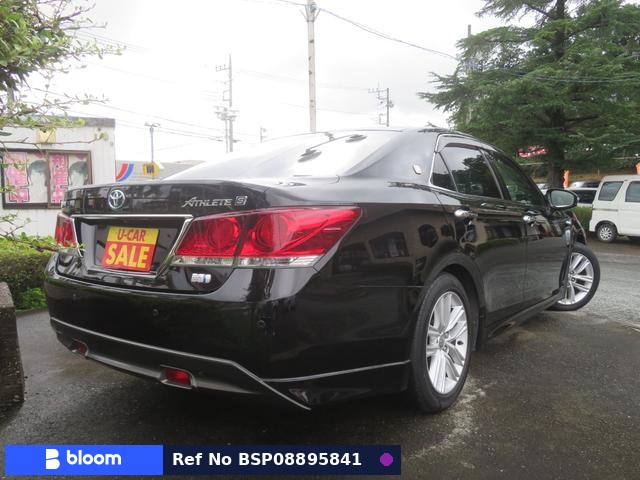 2013 Toyota Crown Hybrid