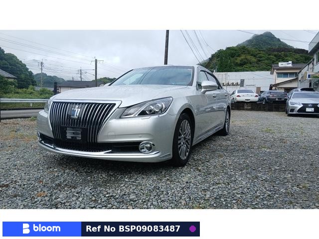 2013 Toyota Crown Majesta